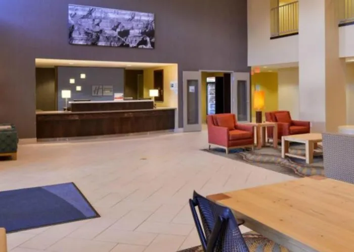Hotel Express & - Powell Area By Ihg 3*