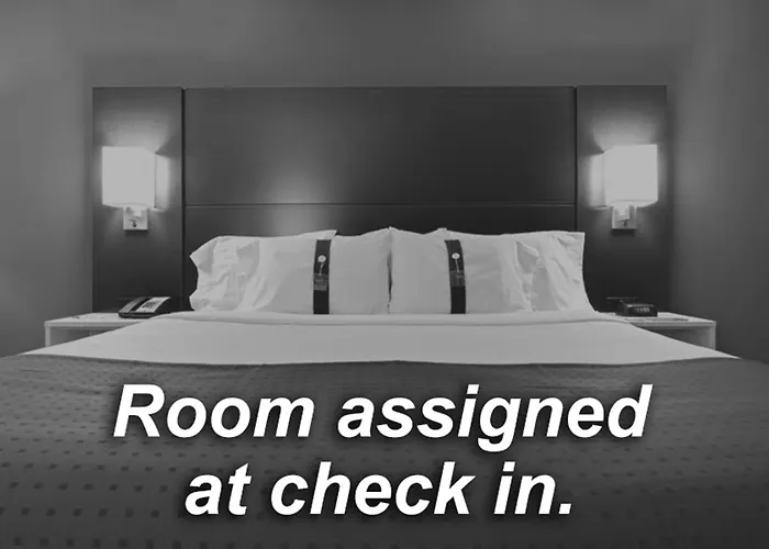 Express & - Powell Area By Ihg 3*