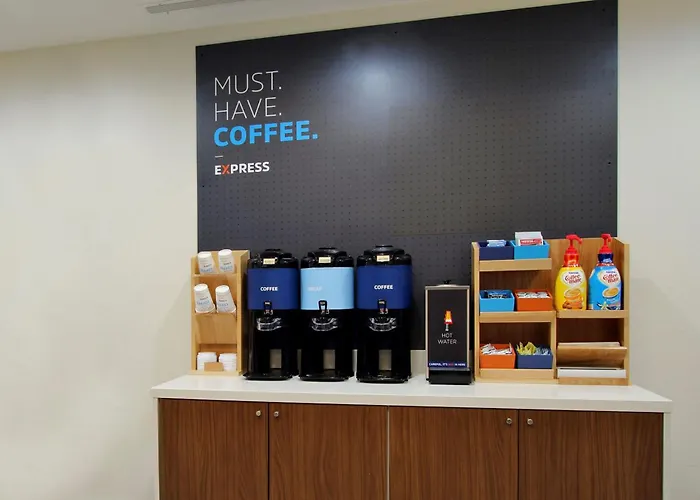 Hotel Express & - Powell Area By Ihg 3*