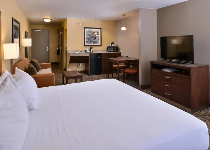 Hotel Express & - Powell Area By Ihg 3*