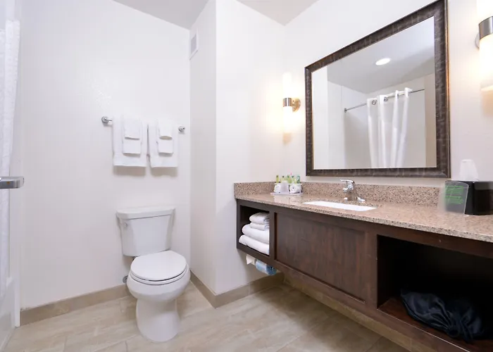 Express & - Powell Area By Ihg 3*