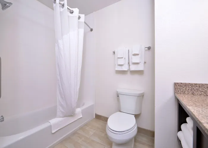Express & - Powell Area By Ihg 3* Page